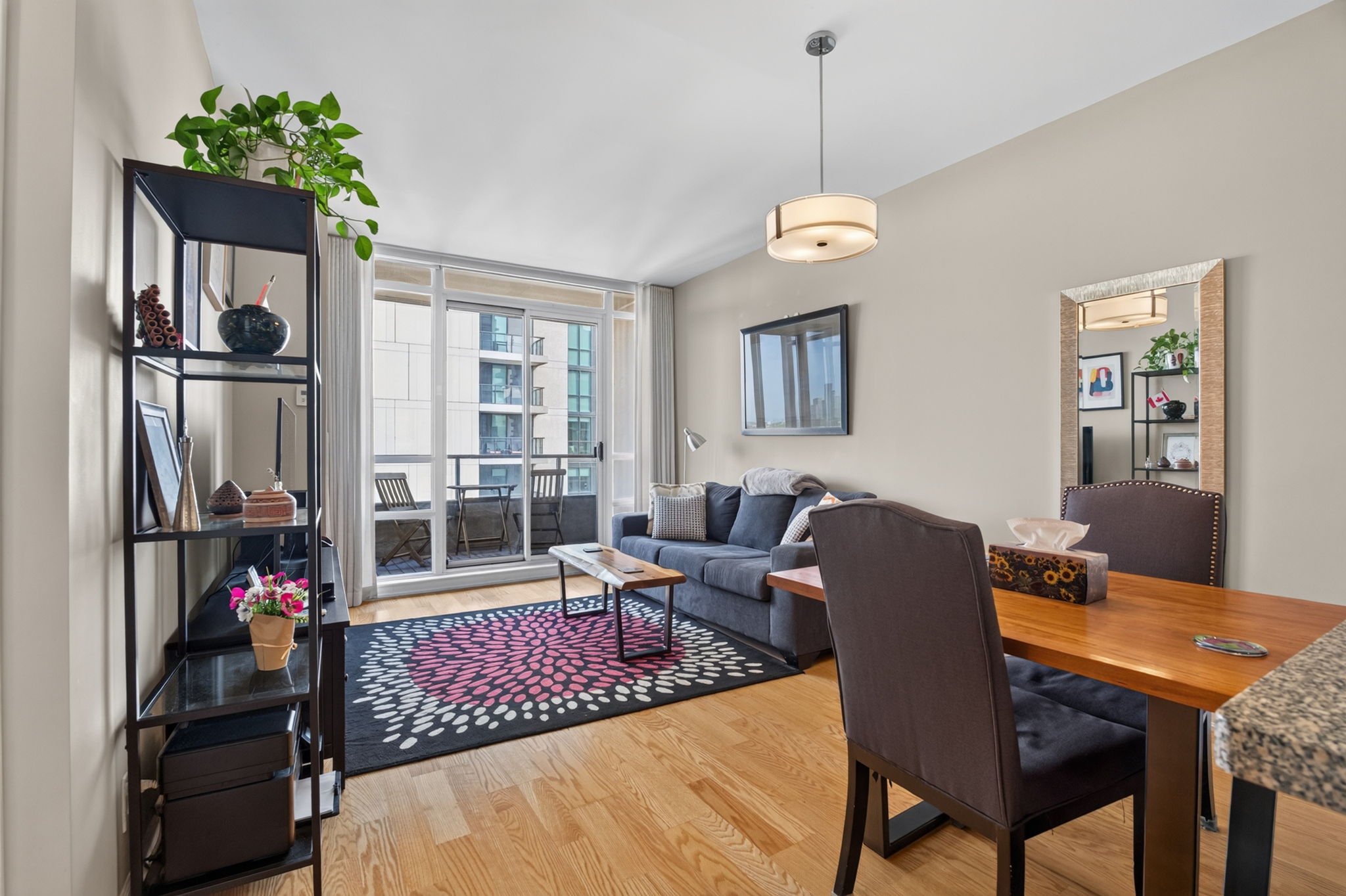 500 St Clair Ave W 1404 Toronto, ON M6C 1A8