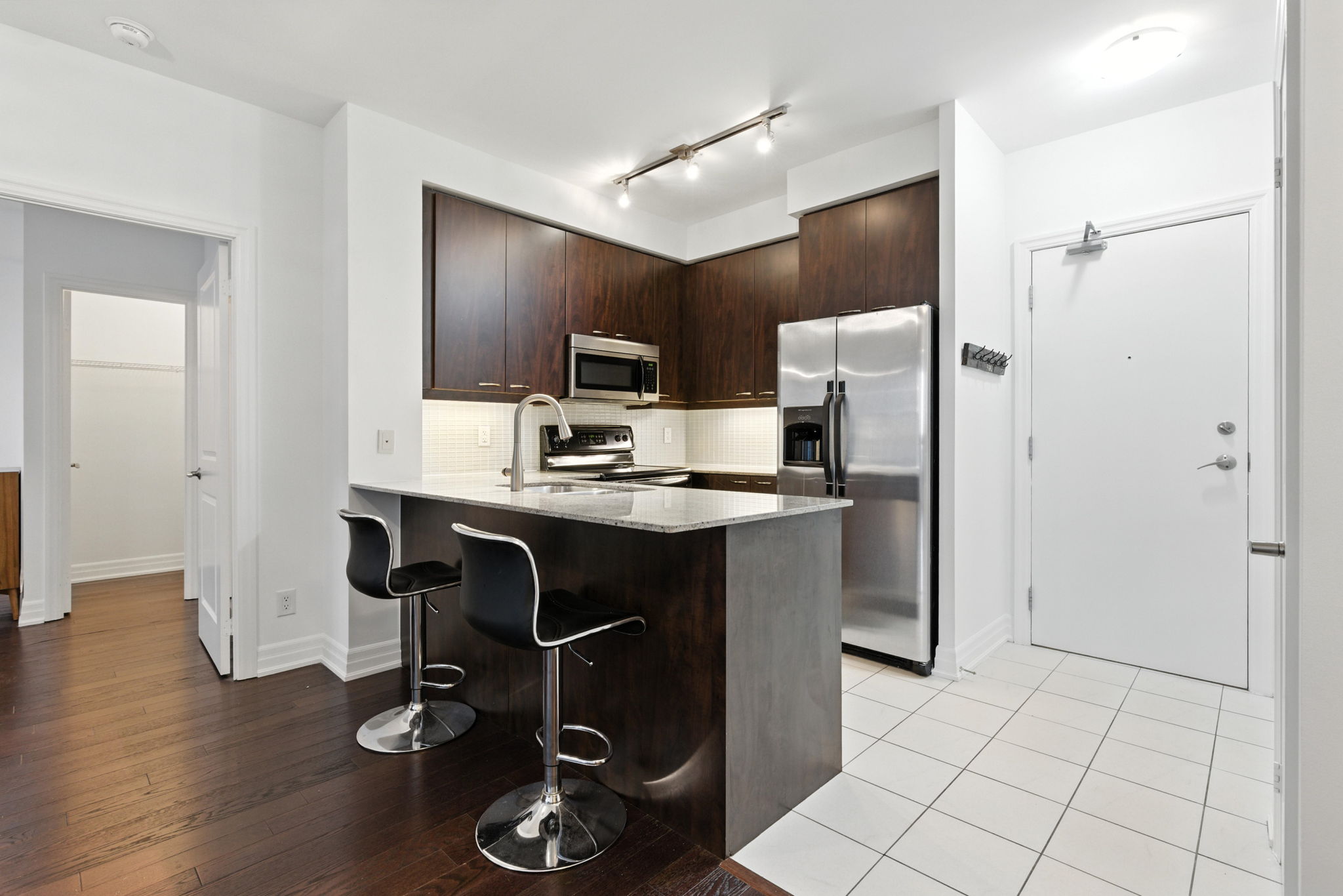 Toronto property showcase — delivered property photograph 3