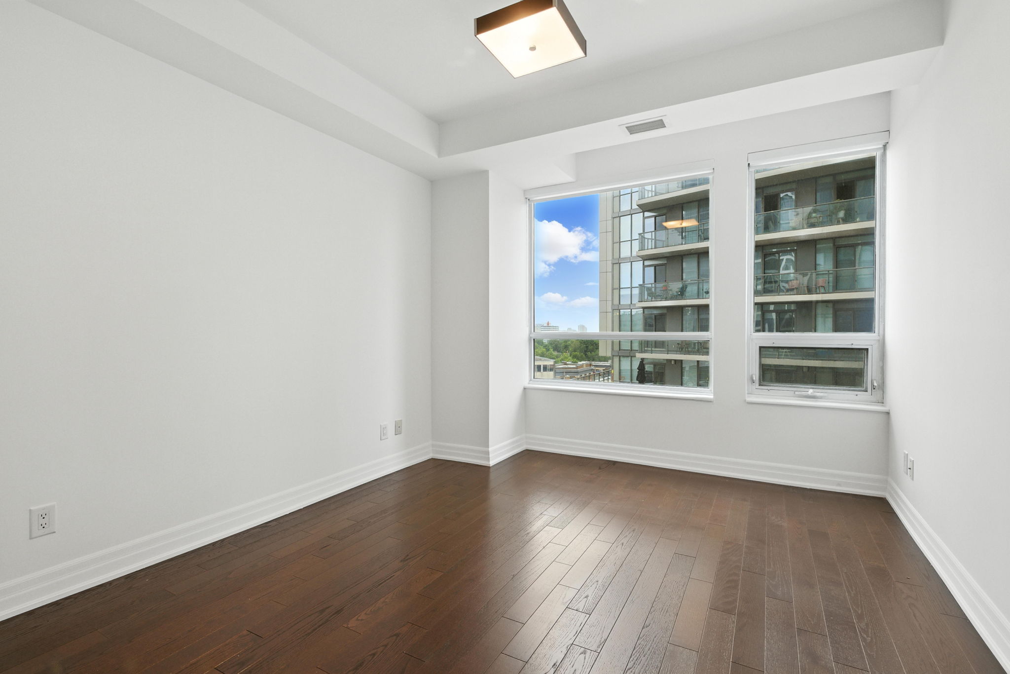 Toronto property showcase — delivered property photograph 12