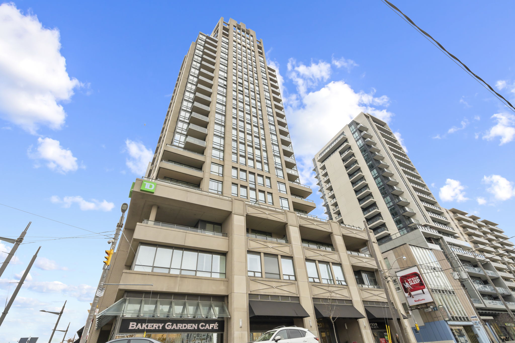 500 St Clair Ave W Unit 2102 Toronto, ON M6C 1A8