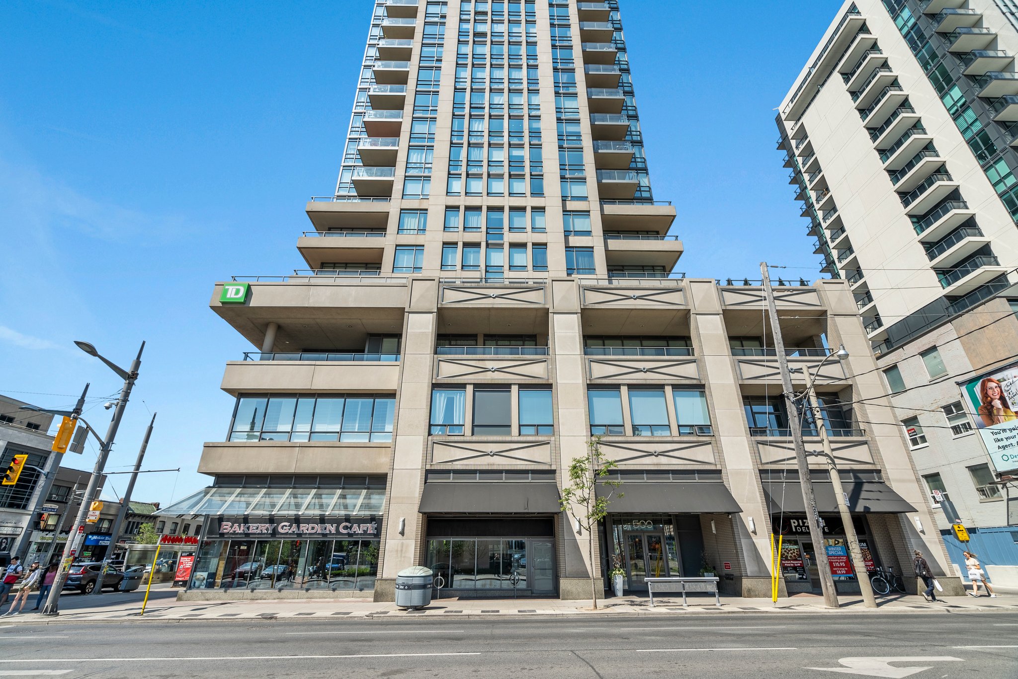 500 St Clair Ave W Unit 2105 Toronto, ON M6C 0A2
