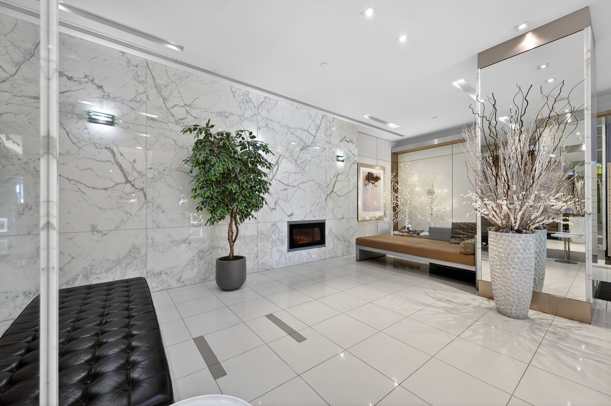 500 St Clair Ave W Unit 301 Toronto, ON M6C 1A8