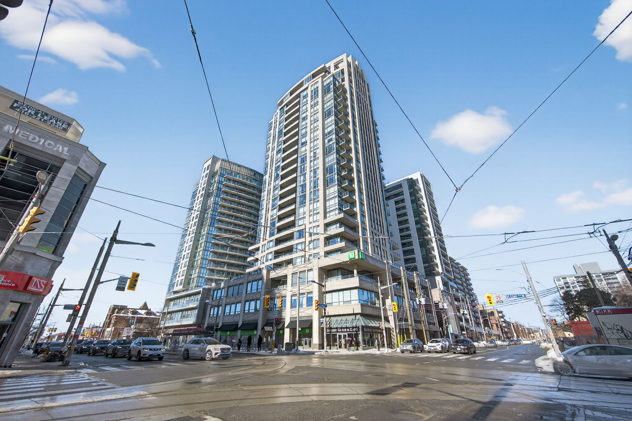 500 St Clair Ave W Unit 301 Toronto, ON M6C 1A8