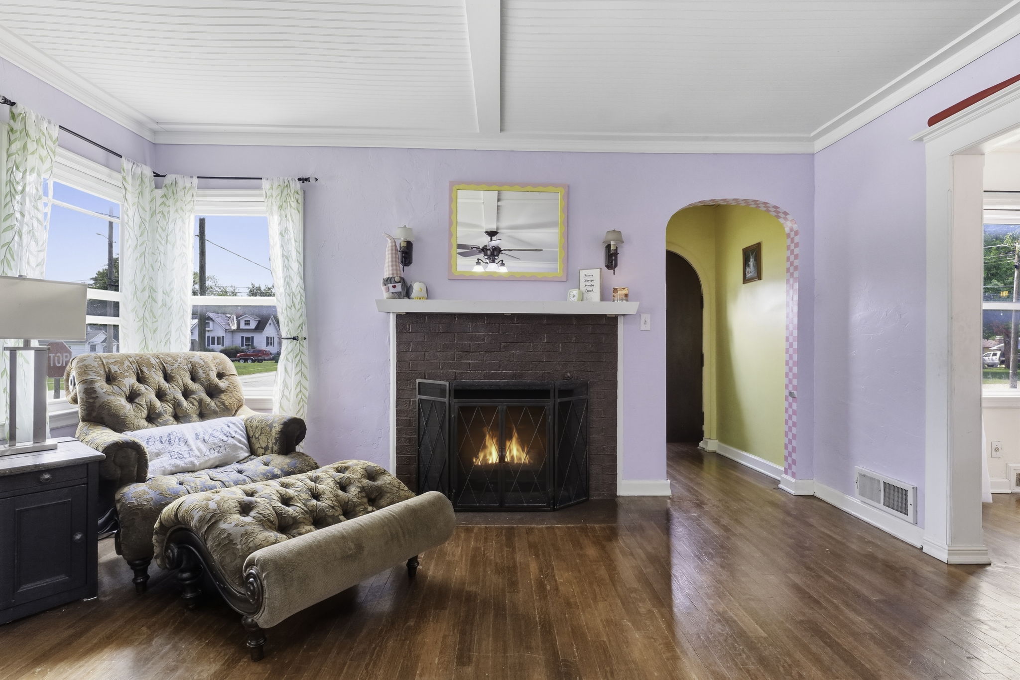 06 Living Room 02