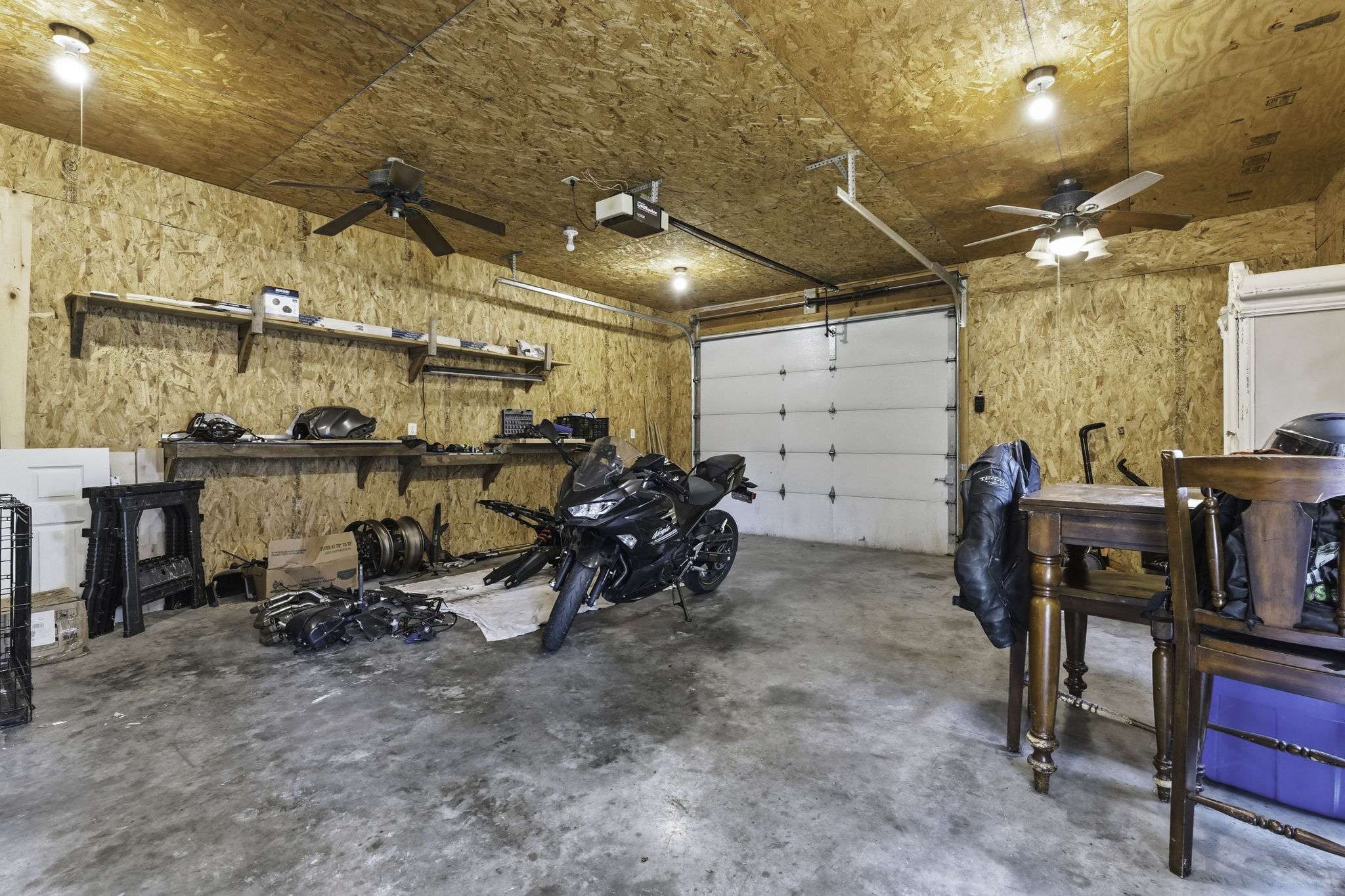 21 Garage