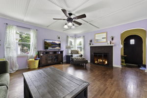 07 Living Room 03