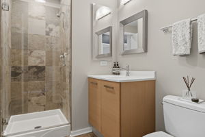 500 W Superior St 2204_091325_001