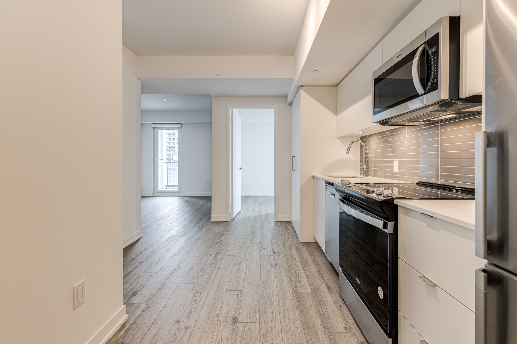 Toronto property showcase — delivered property photograph 4
