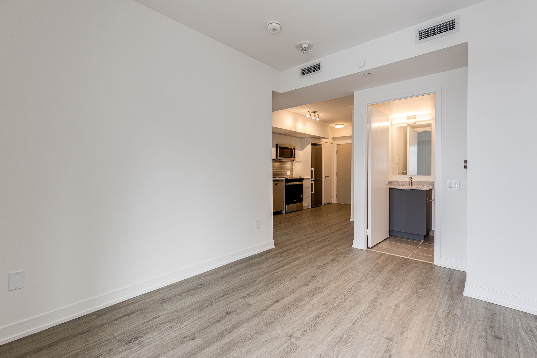 Toronto property showcase — delivered property photograph 8