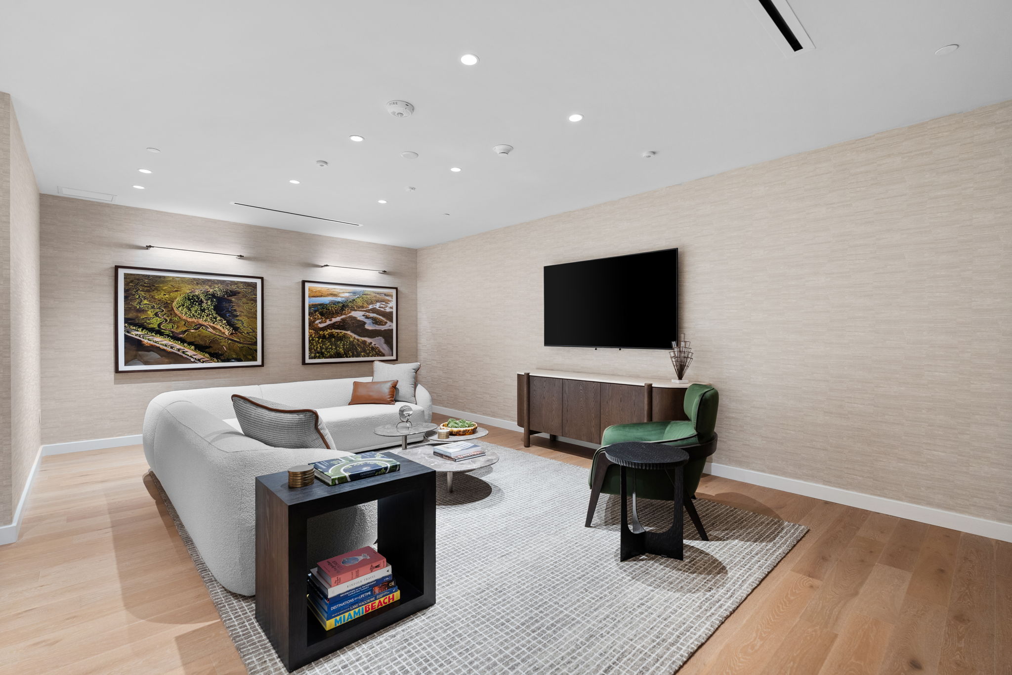  Photo 65
