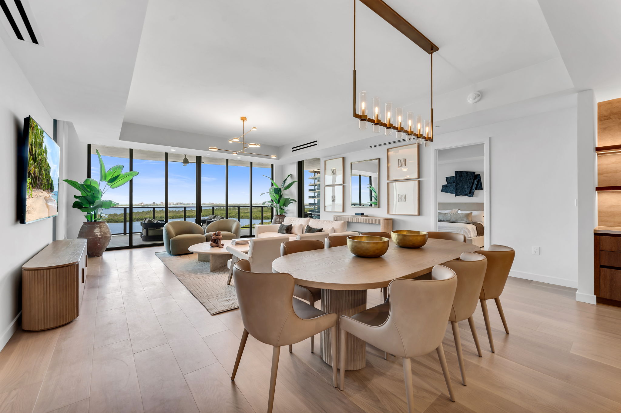 Dining to Living