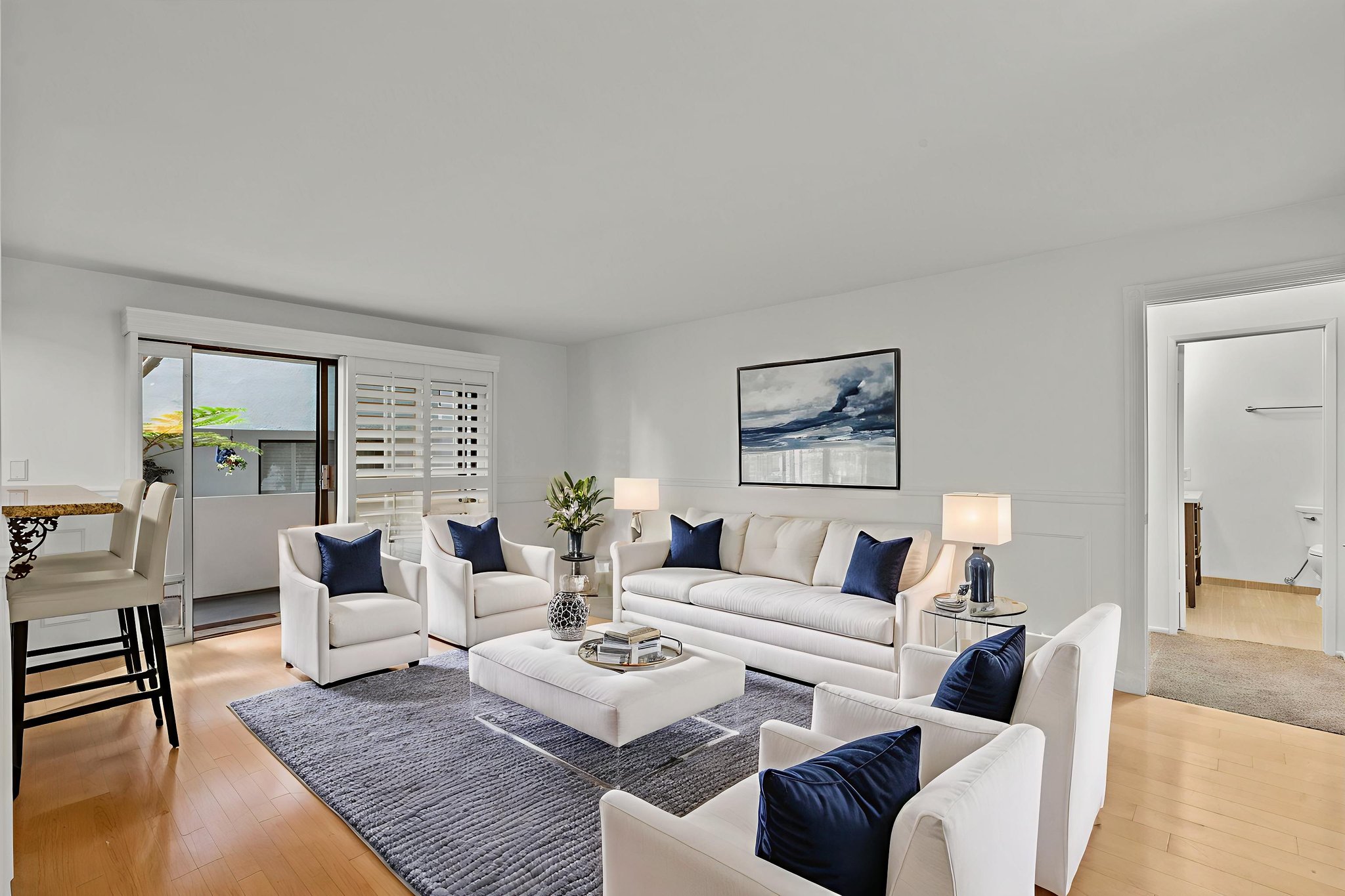 DSC04471 virtually staged.jpeg