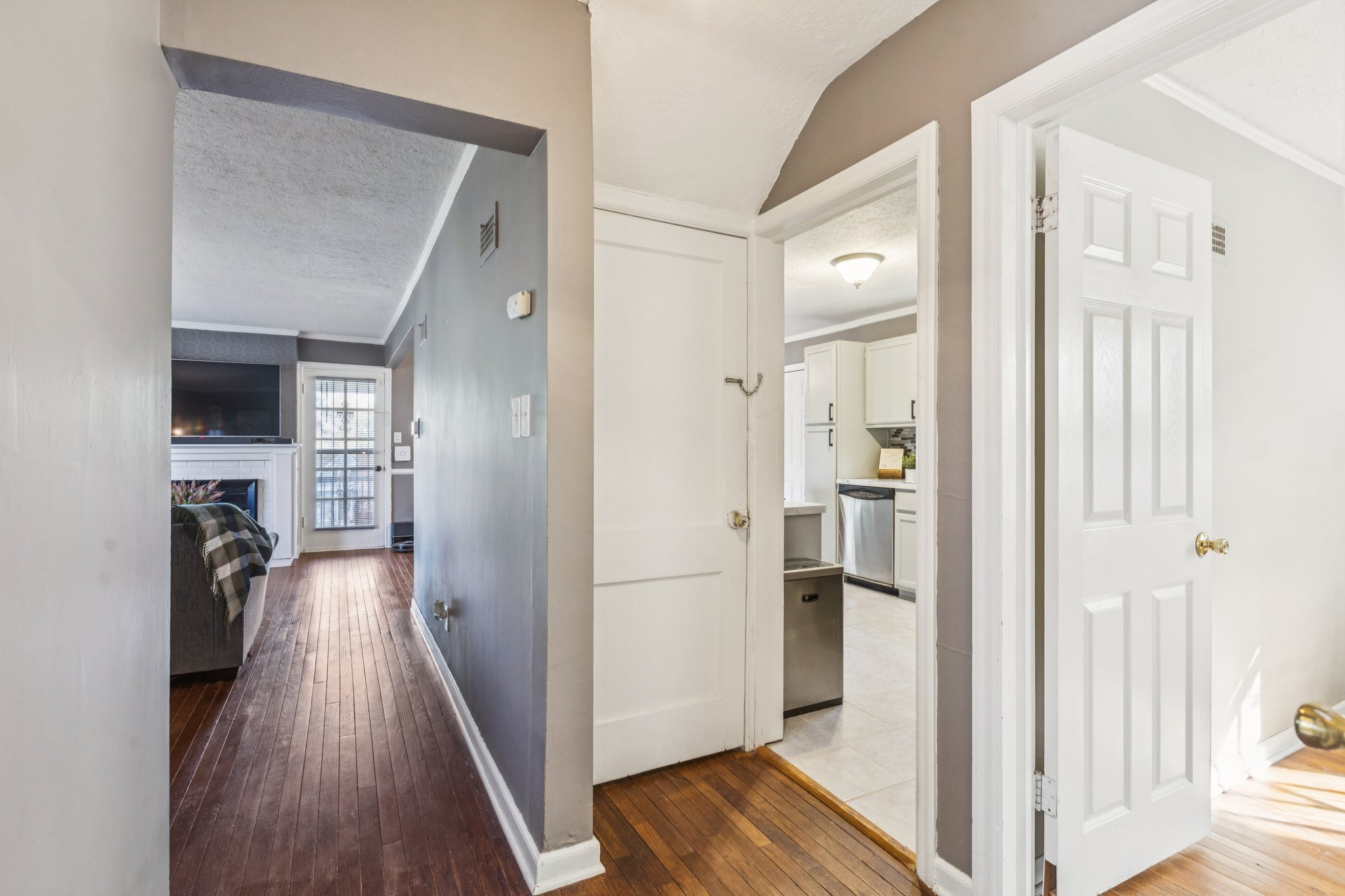 7428 - 5001 Belmeade Rd_014 (2).jpg