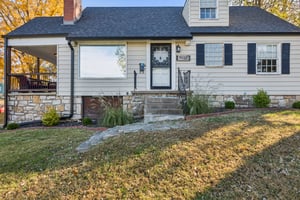 7428 - 5001 Belmeade Rd_004 (2).jpg