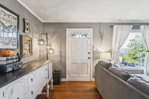 7428 - 5001 Belmeade Rd_008 (2).jpg