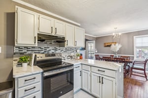 7428 - 5001 Belmeade Rd_019 (2).jpg