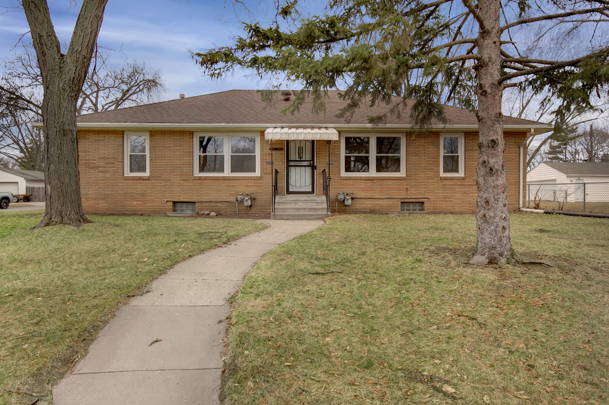 5001 N Washburn Ave, Minneapolis, MN 55430 Minnesota