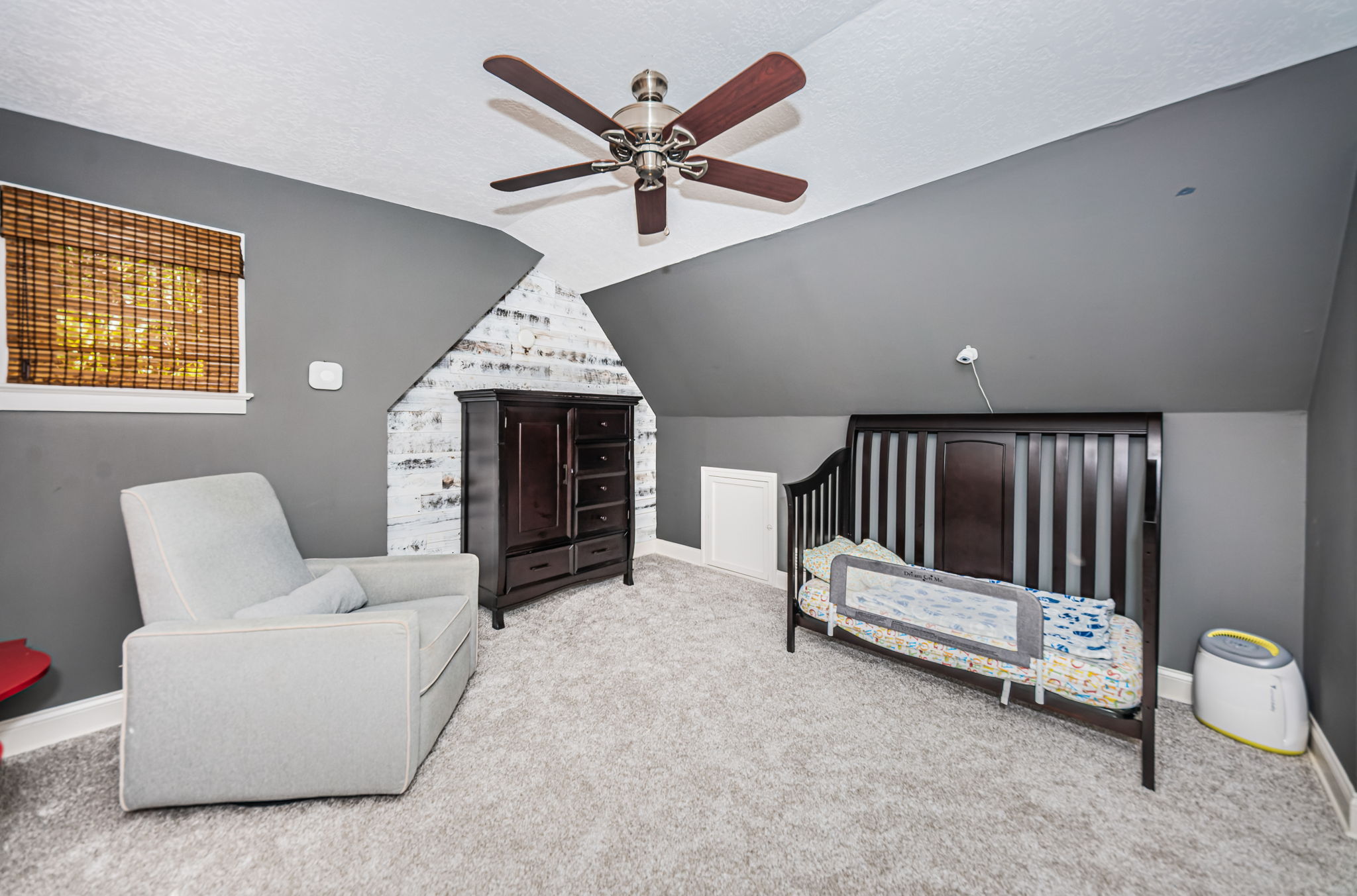 Upper Level Bedroom2a