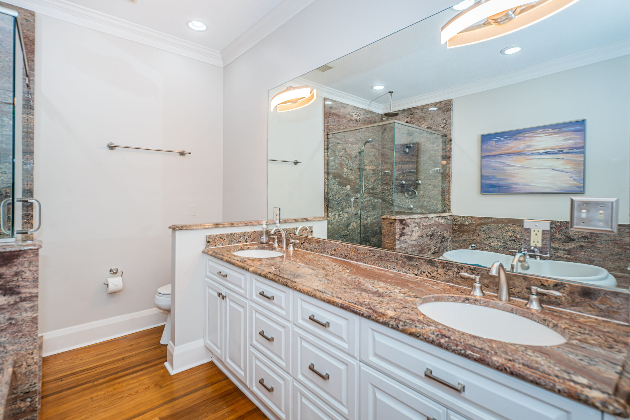 Main Level Master Bathroom1e