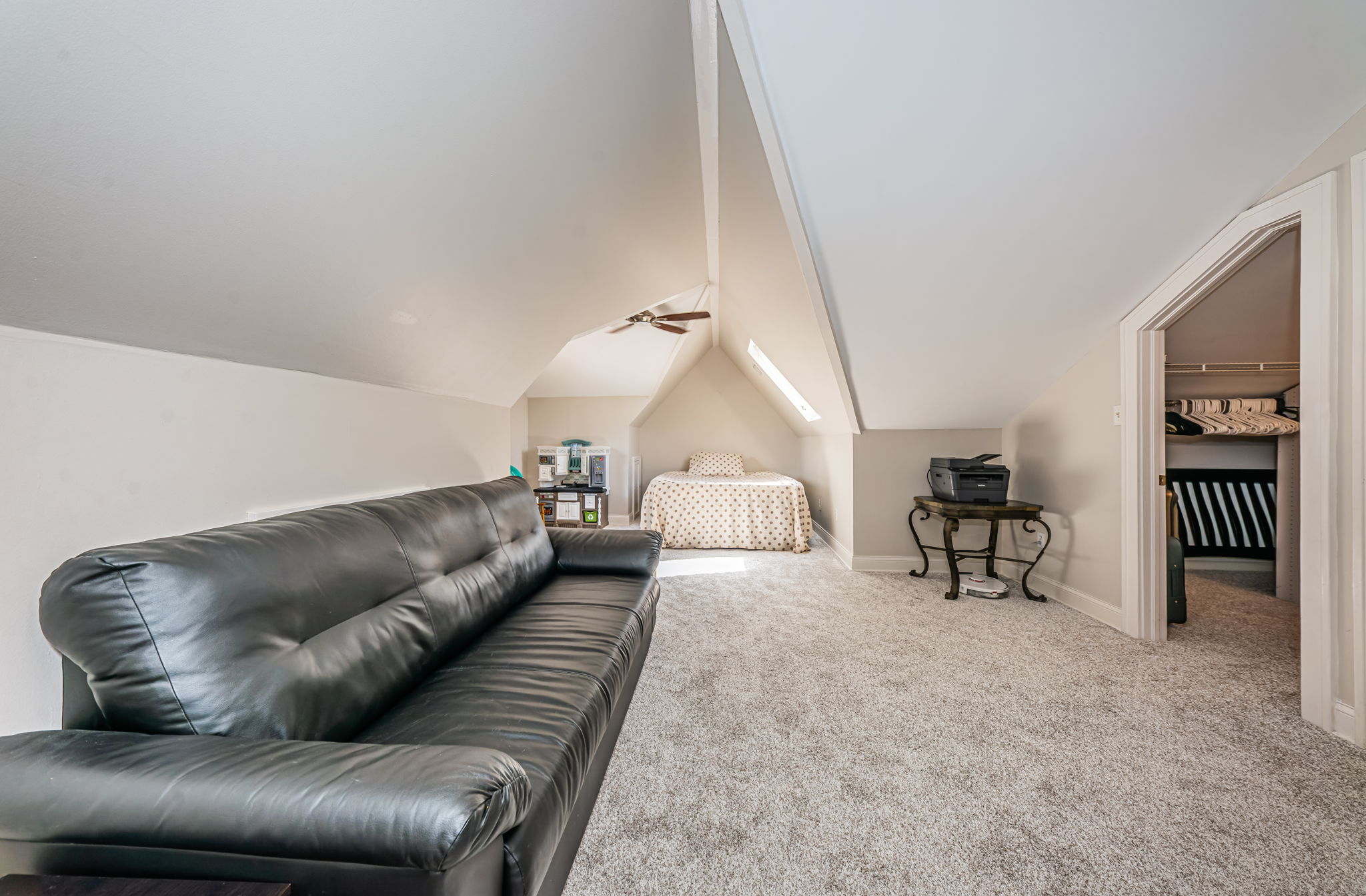 Upper Level Guest Bedroom1a