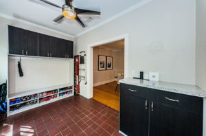 Side Room Entry1c