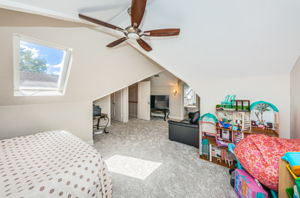 Upper Level Guest Bedroom1c
