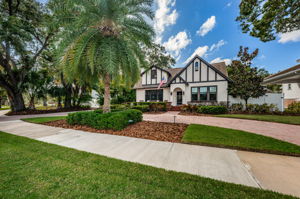 Front Exterior7