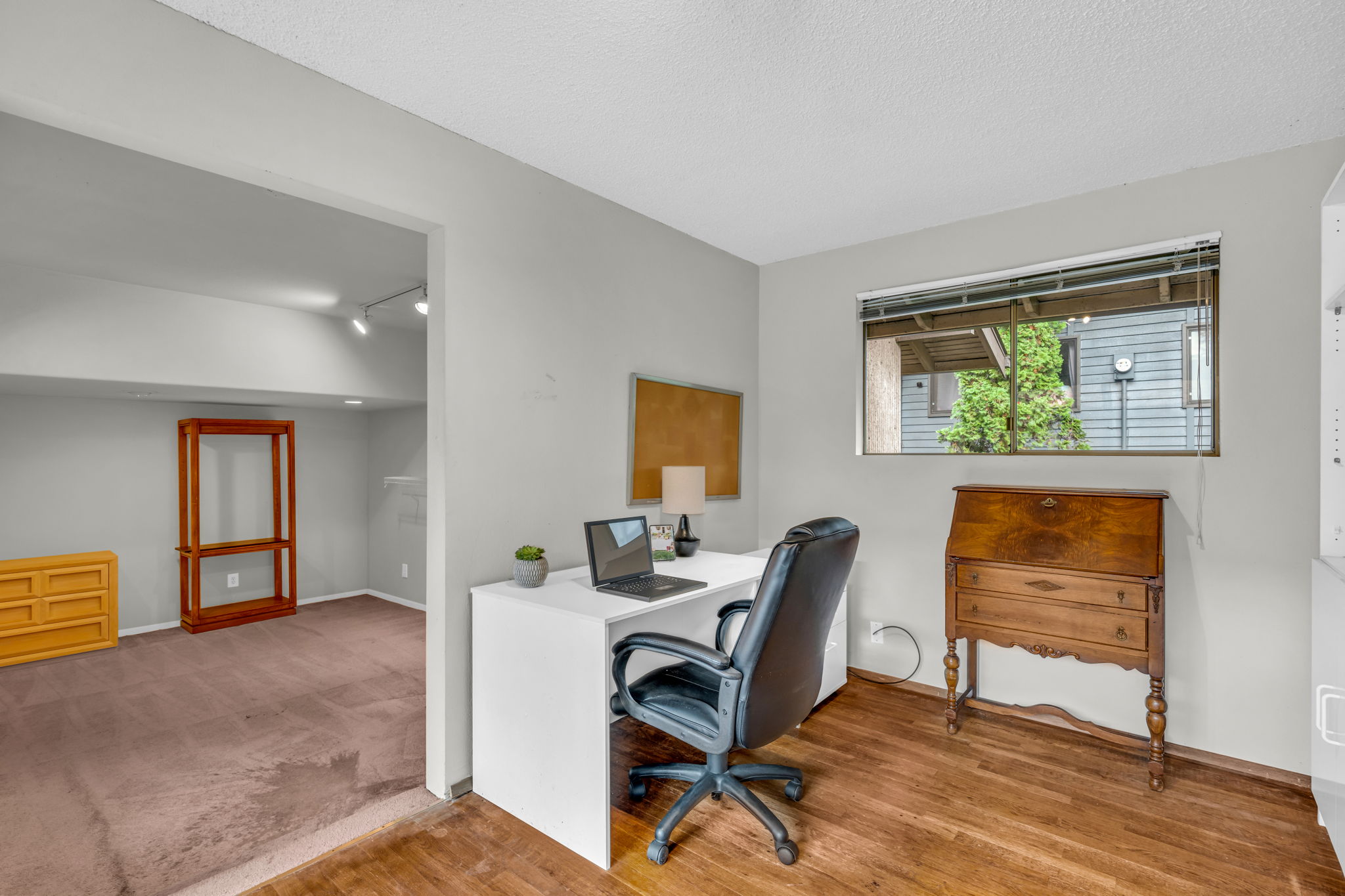 9658 51st Ave S, Seattle, WA 98118, US Photo 26