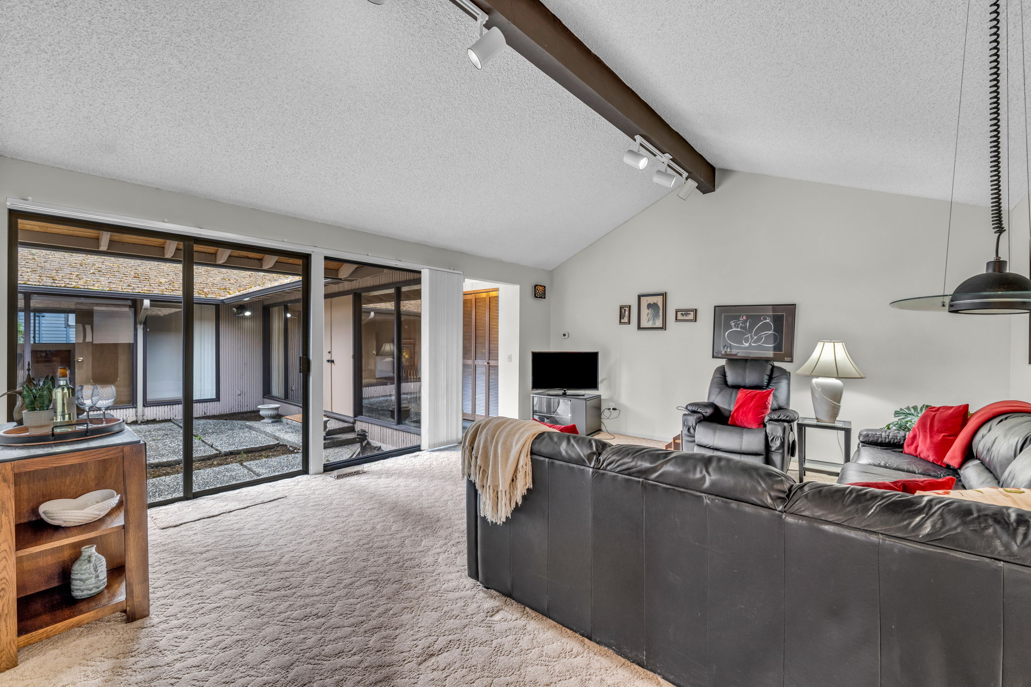 9658 51st Ave S, Seattle, WA 98118, US Photo 42