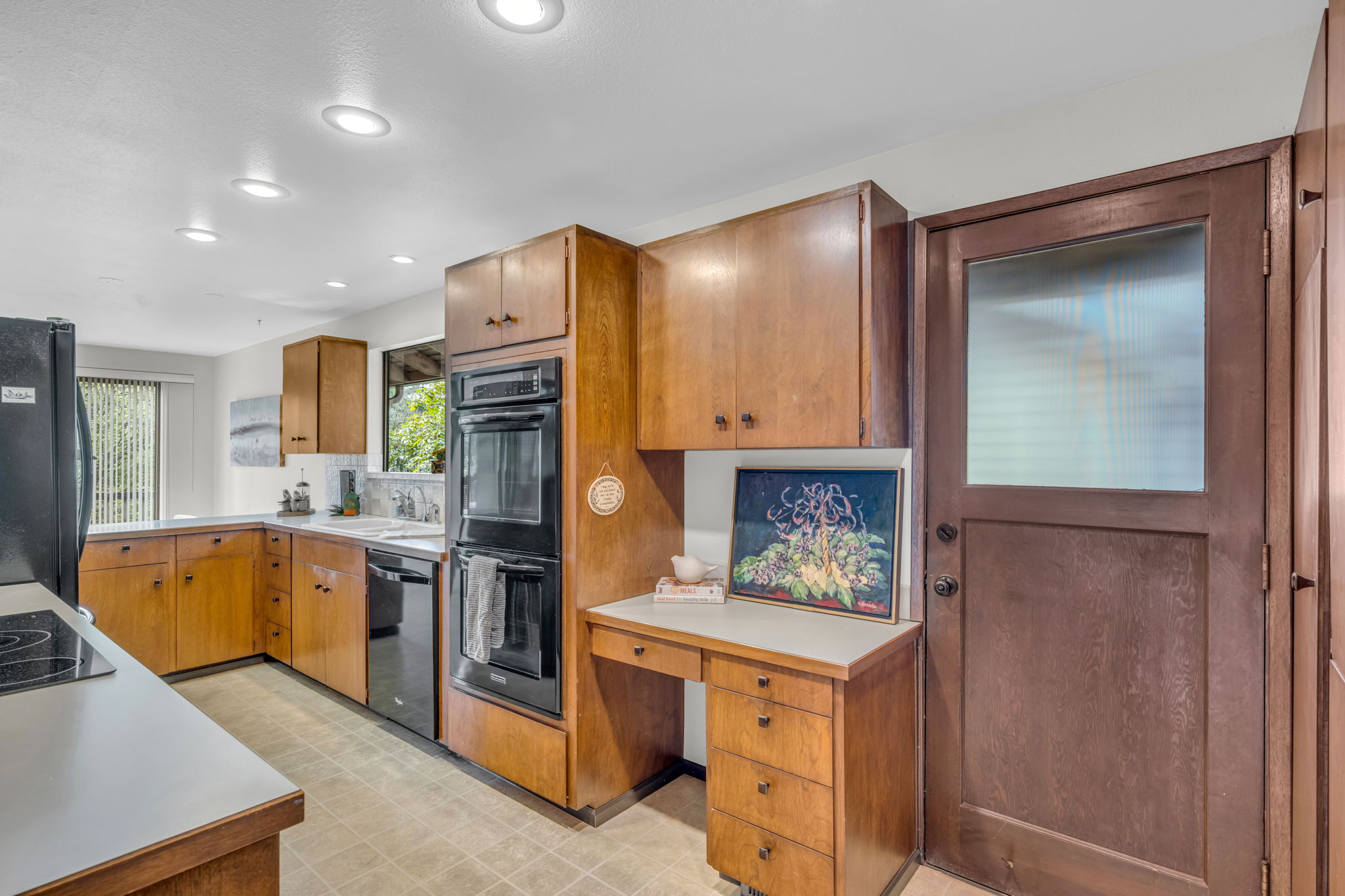 9658 51st Ave S, Seattle, WA 98118, US Photo 46