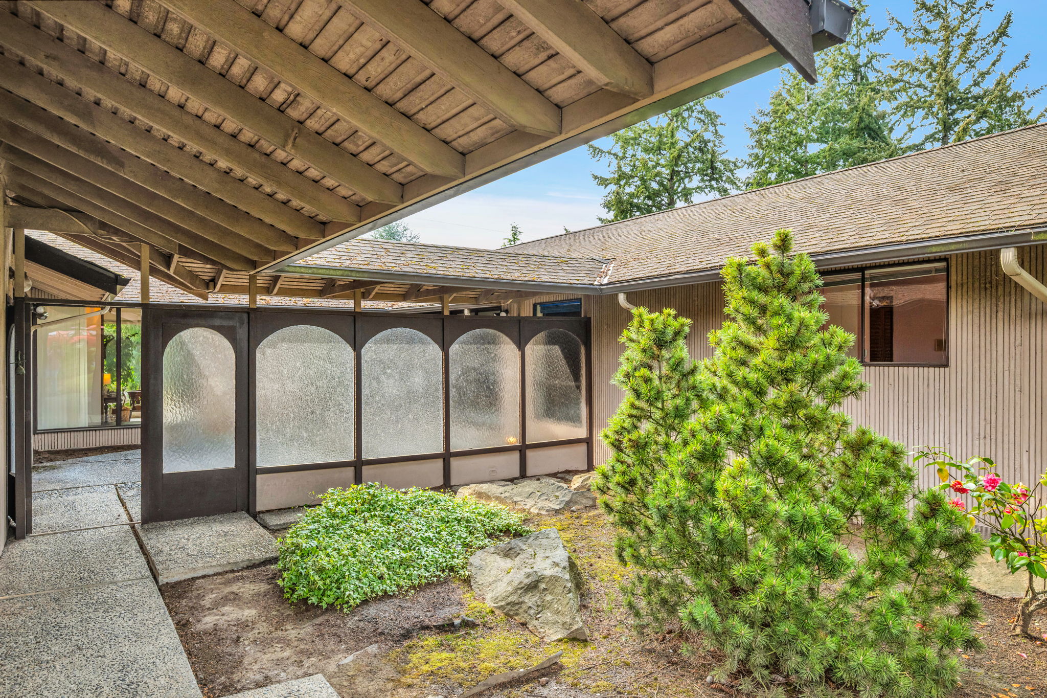 9658 51st Ave S, Seattle, WA 98118, US Photo 86