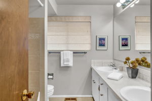 9658 51st Ave S, Seattle, WA 98118, US Photo 35