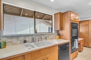 9658 51st Ave S, Seattle, WA 98118, US Photo 51