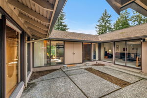 9658 51st Ave S, Seattle, WA 98118, US Photo 83