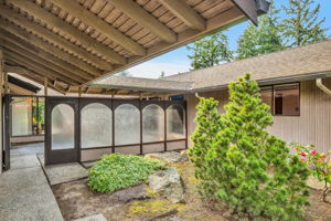 9658 51st Ave S, Seattle, WA 98118, US Photo 85