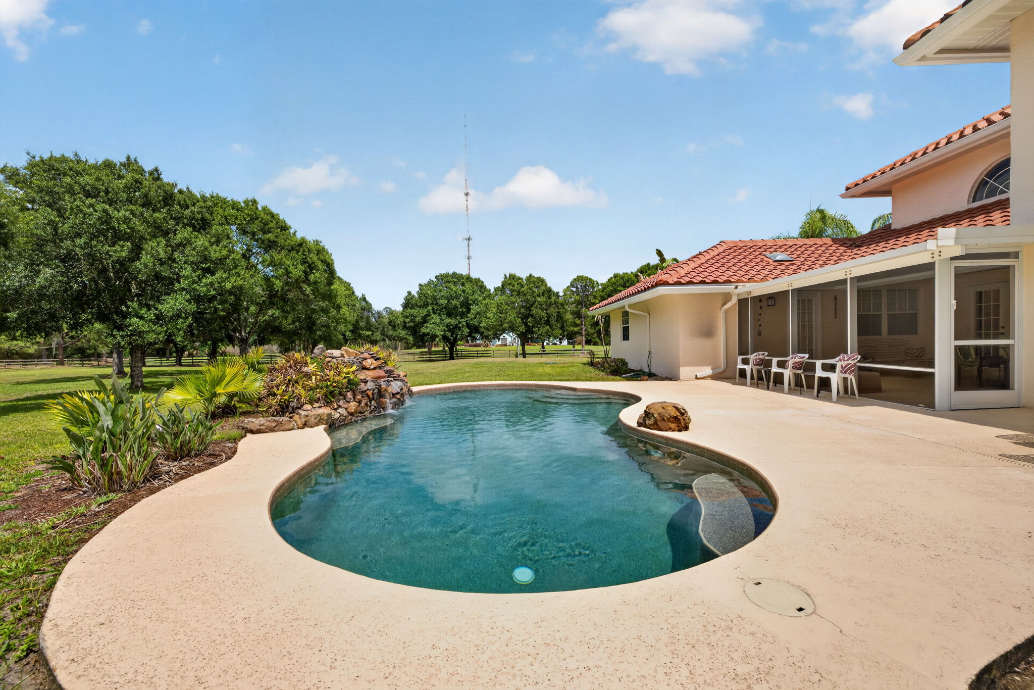  Photo 51