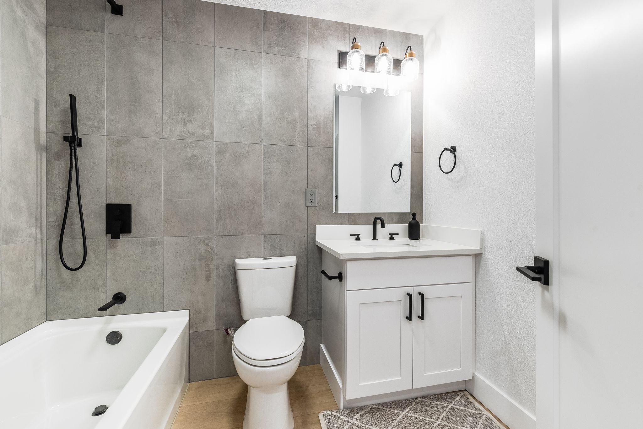 0711-5004PortOrchard-CommunityImprovementLLC-27