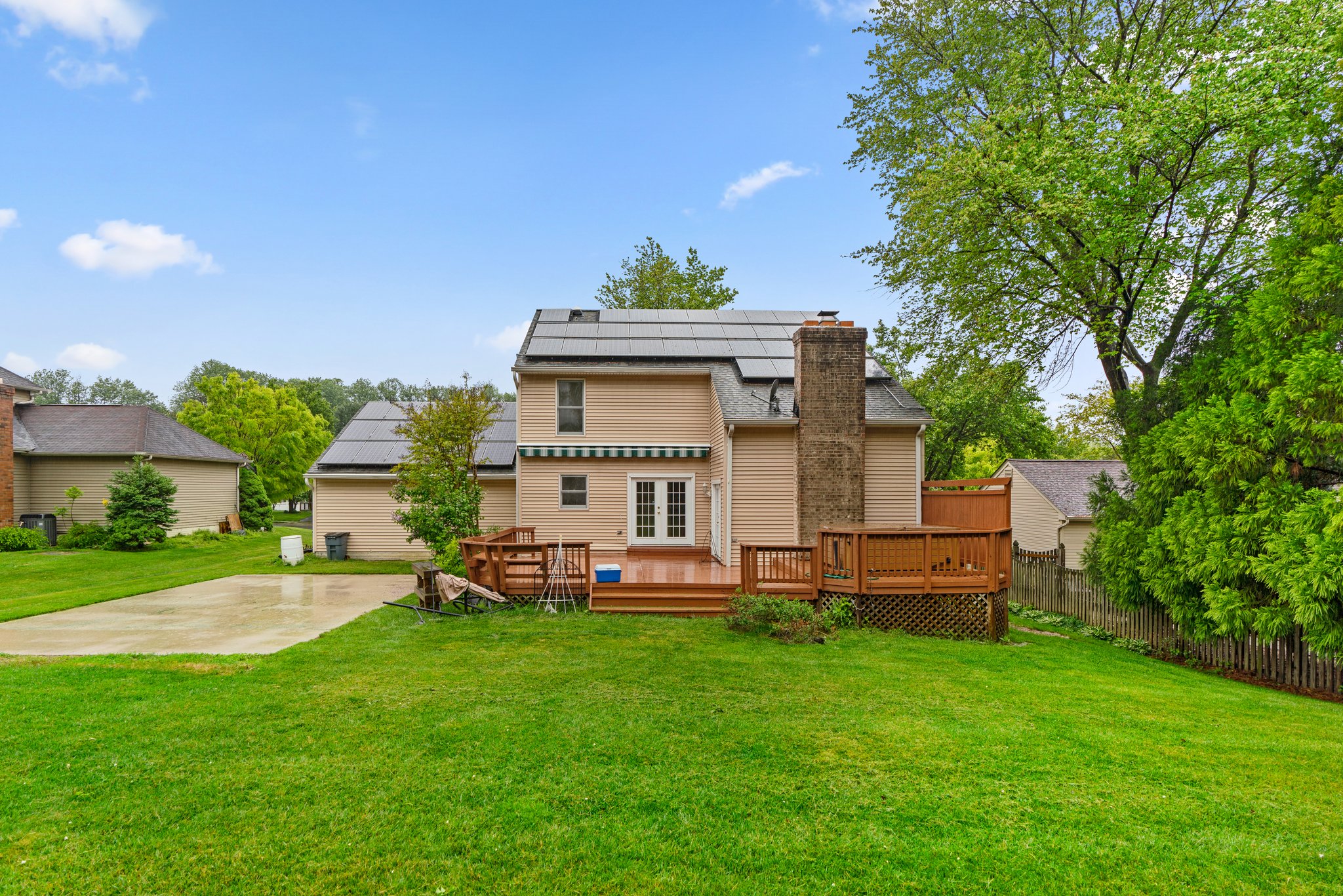 44. Back exterior.jpg