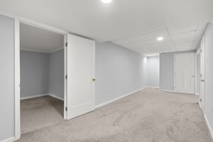 40. Sitting room.jpg