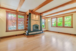 015_5005 Emerald St