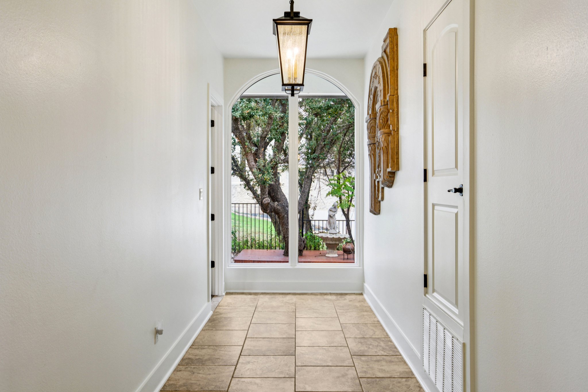 McIntyre Cir-L1512-032.jpg