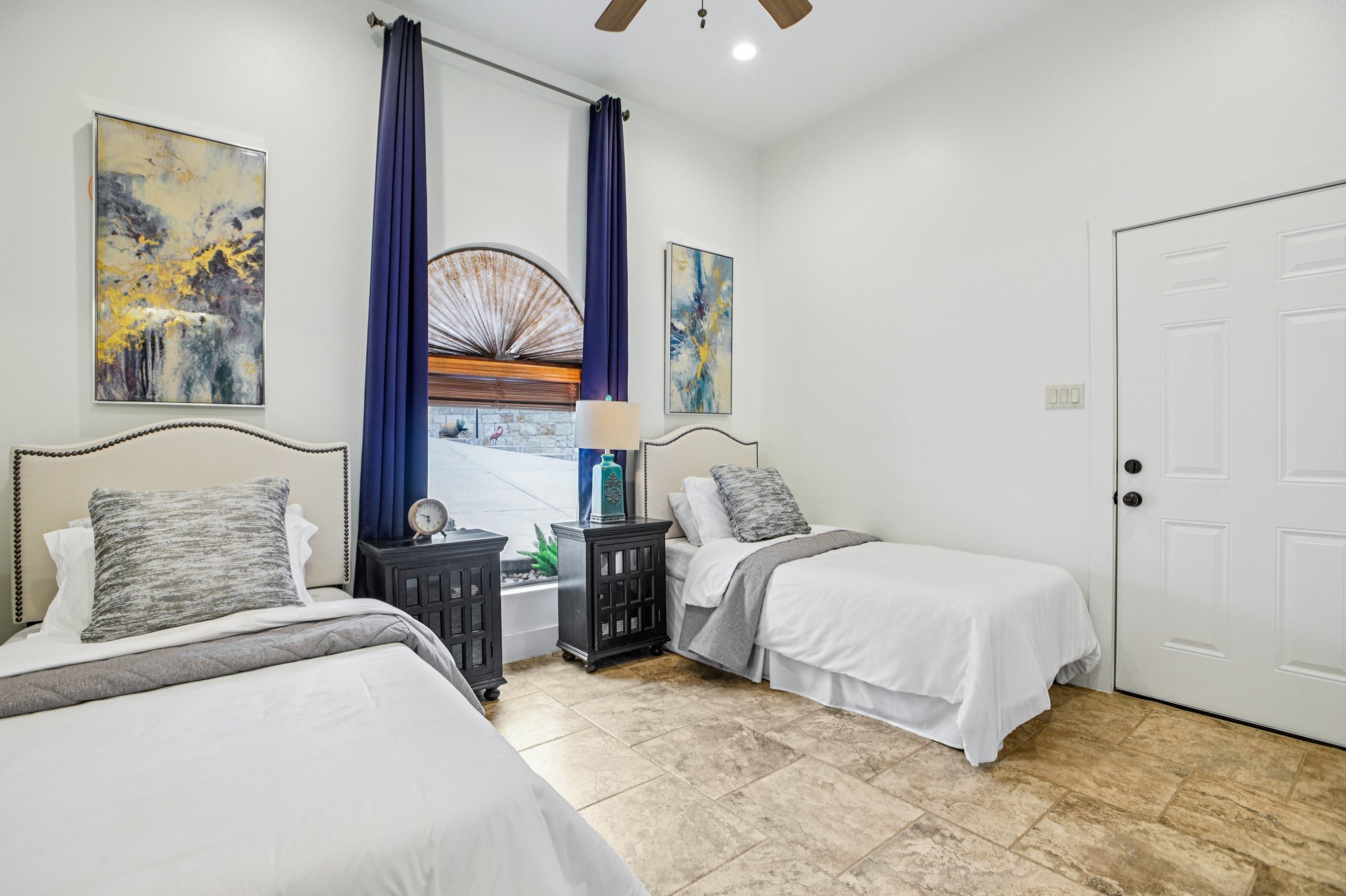 McIntyre Cir-L1512-057.jpg