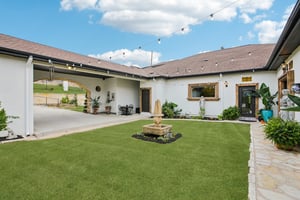 McIntyre Cir-L1512-005.jpg