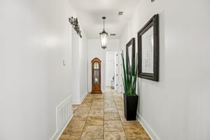 McIntyre Cir-L1512-031.jpg