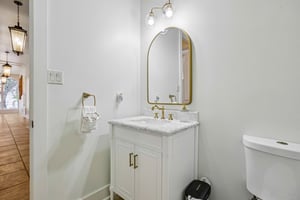 McIntyre Cir-L1512-043.jpg