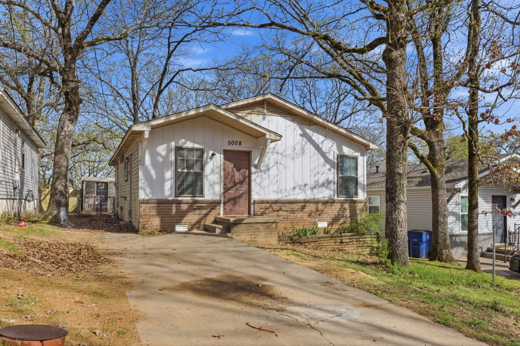 Short-Term Rentals real estate media in North Little Rock, Arkansas by Avery & Bryant