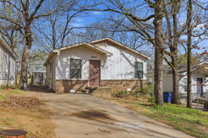 Short-Term Rentals real estate media in North Little Rock, Arkansas by Avery & Bryant