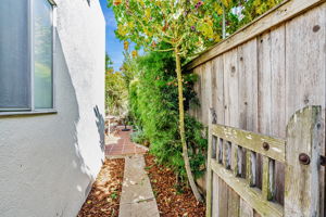 042_501 7th St