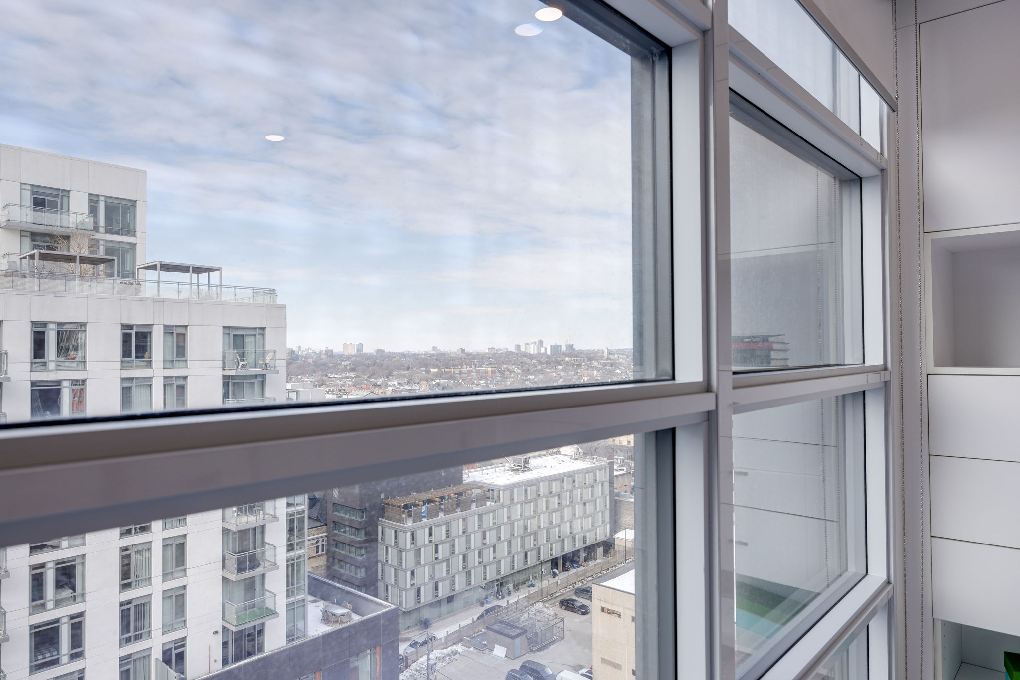 Toronto property showcase — delivered property photograph 41