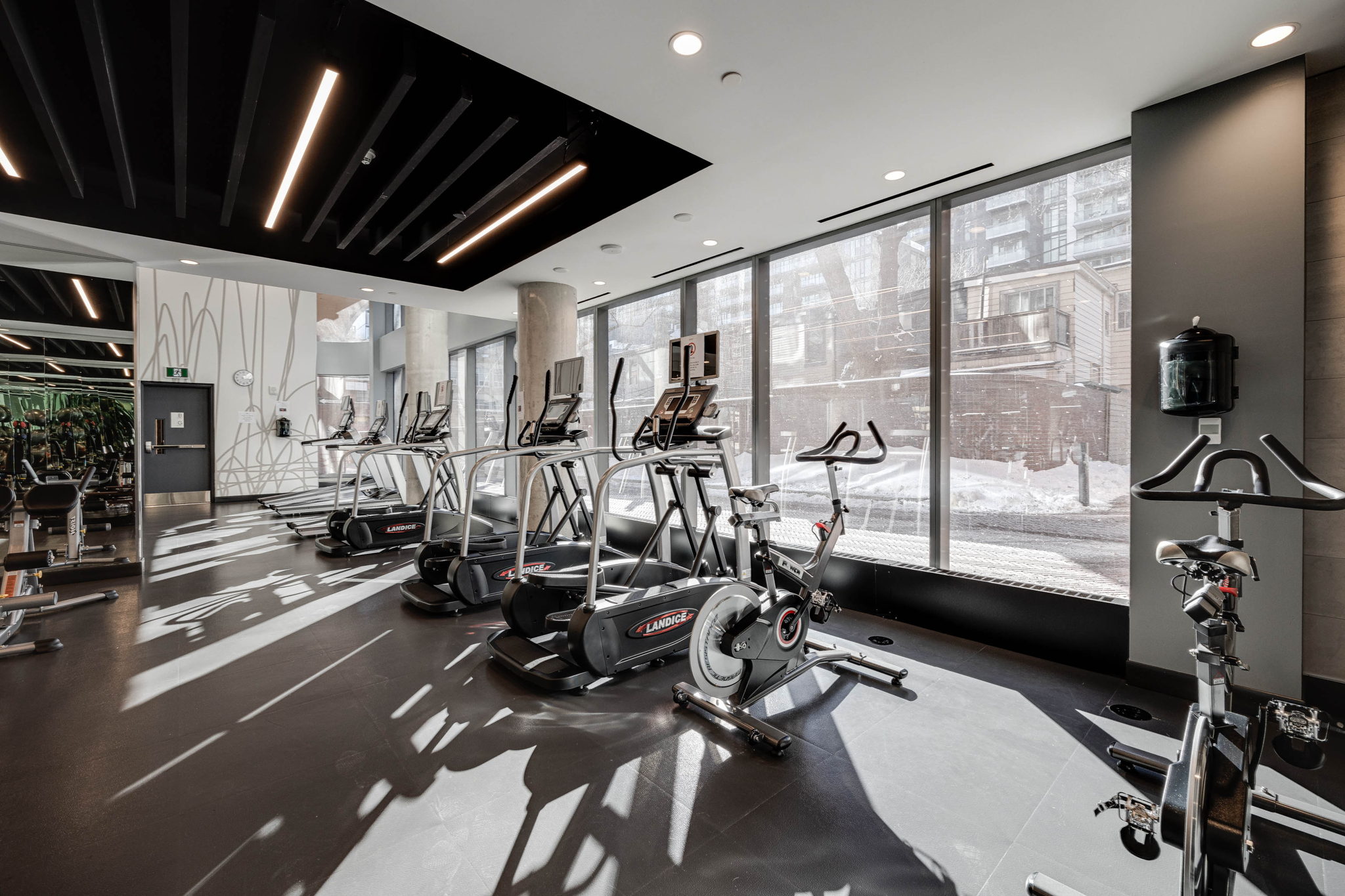 Toronto property showcase — delivered property photograph 24